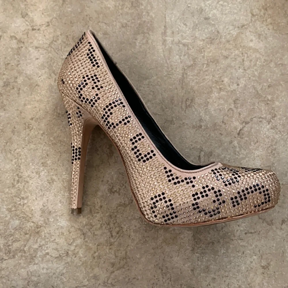 Platform Pumps - Picture 7 of 7